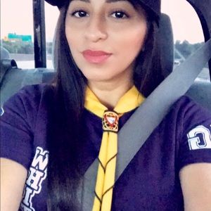 Meet your Posher, Nohemy